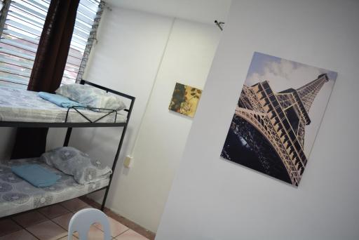 Barakada Budget Room - Housity