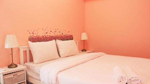 Modern 2BR Apartment at Newton Residence Bandung By Travelio - Housity