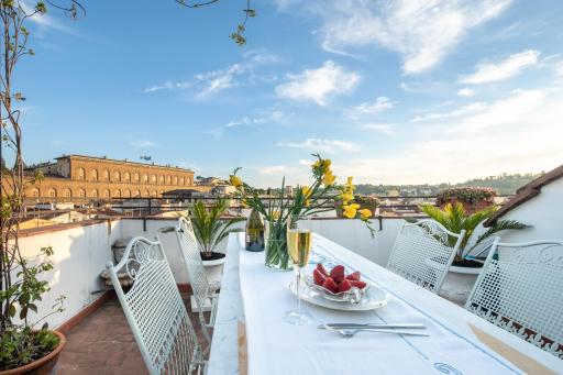 Pitti Luxury Terrace by Mmega - Housity