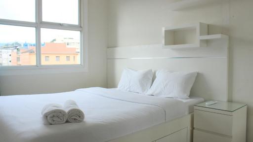 Modest 1BR Apartment at Parahyangan Residence By Travelio - Housity