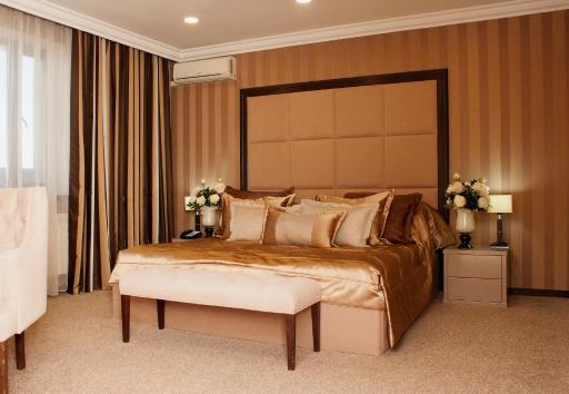 King Hotel Astana - Housity
