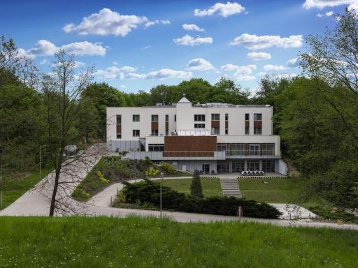 Wielspin Puszczykowo - Housity