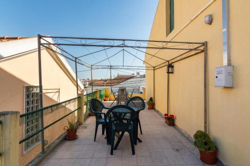 Beach Lisbon South Bay Rooms - Housity
