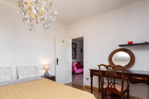 Beach Lisbon South Bay Rooms - Housity