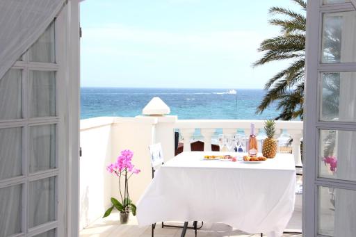 La Playa Blanca 4, Duquesa, Beach, Sea View, Pool, WiFi - Housity