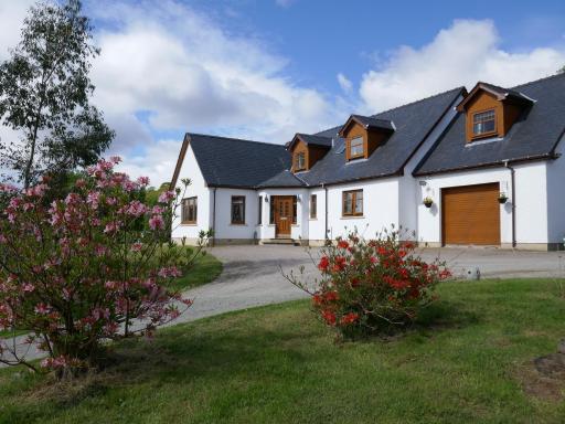 Uircheann Righ - Housity