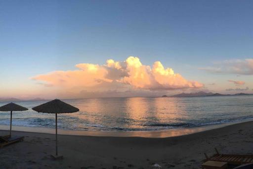 Ammos beachfront apartment! - Housity
