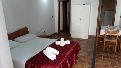 Ermes Siracusa - Housity