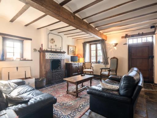 A pleasant village cottage - Housity