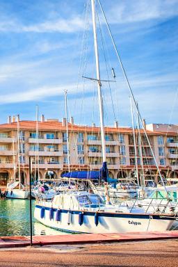 Expoholidays - Apartamentos Puerto Almerimar - Housity