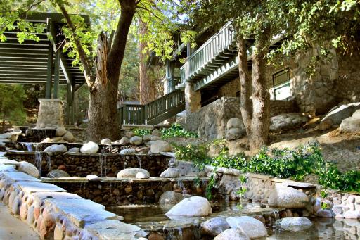 The Grand Idyllwild Lodge - Housity