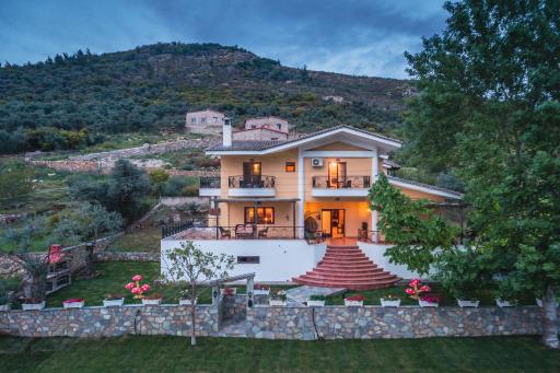 Villa Loridis - Housity