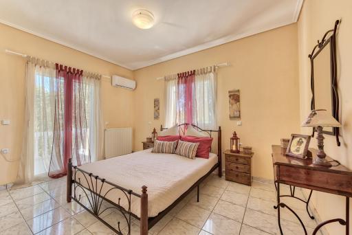 Aloisio's Estate - Housity