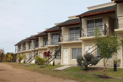 Brisas del Lago Apartamentos - Housity