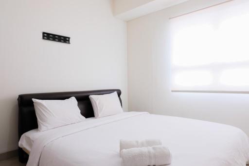 Simply Furnished 1BR at Paramount Skyline Apartment By Travelio - Housity