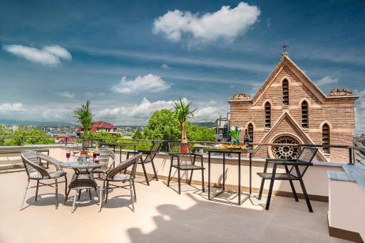 Diuma Hotel - Housity