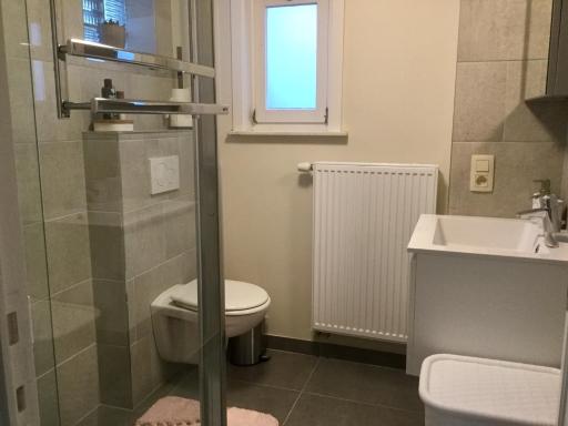 B&B East&West - Housity