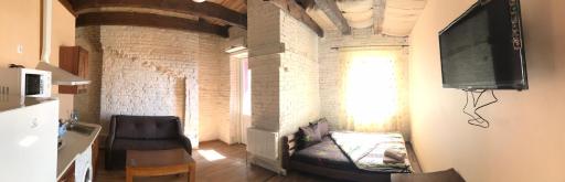 Two-floor apartments and studio 2-х этажные апартаменты и студия в самом центре - Housity