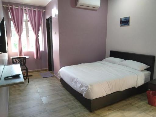 Purple Dream Home - Housity