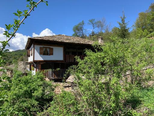 Q.pova house - Housity