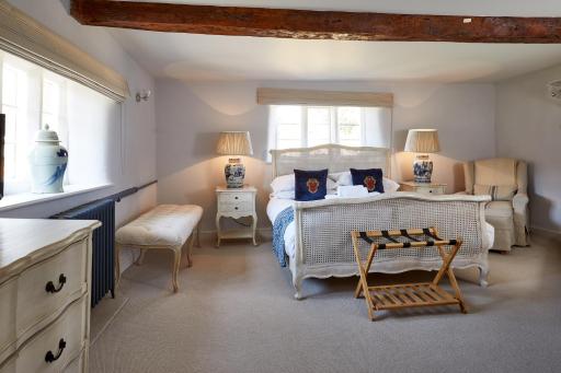 The George Inn - Housity