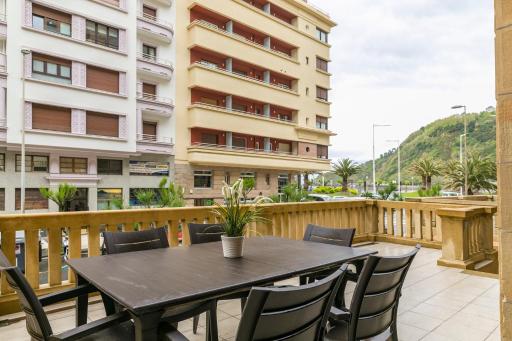 Zurriola Suites by Forever Rentals - Housity