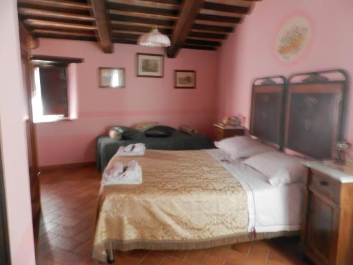 Residenza di Paese Castello del Poggio - Housity