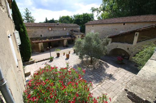Logis Hôtel Restaurant Gîte La Bastide du Vébron - Housity