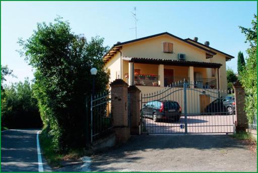 B&B La Pilastrina - Housity