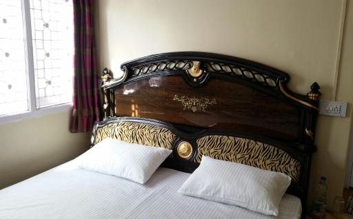 Flyer Exotica - Housity