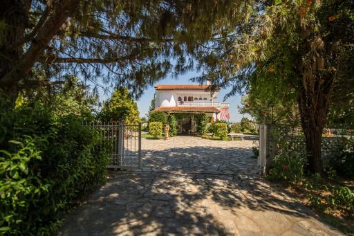 Villa Ampelos - Housity
