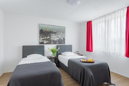 Swiss Star Zurich Airport - Self Check-In - Housity