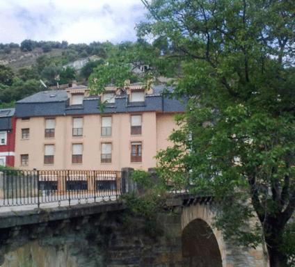 Hostal Restaurante Méndez - Housity