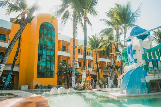 Country Village Hotel - Housity