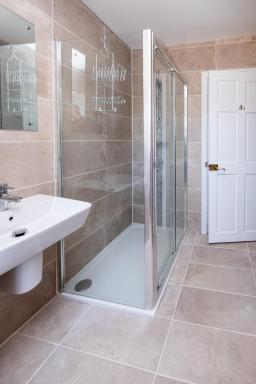 Rowan – Three Tuns Apartments - Housity