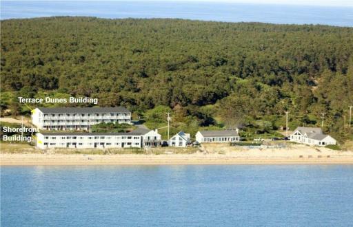 Horizons Beach Resort - Housity
