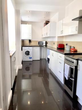Summerfield House - Housity