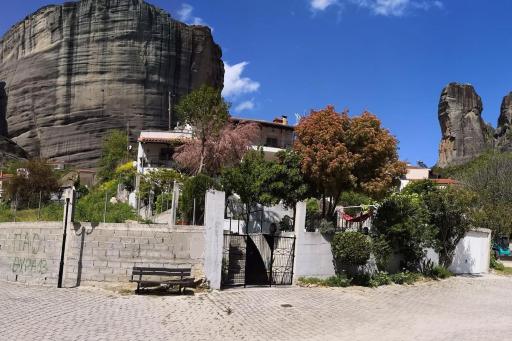 Sotiris Idyllic Garden House - Housity