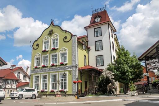 Konyushenny Dvor Guest House - Housity