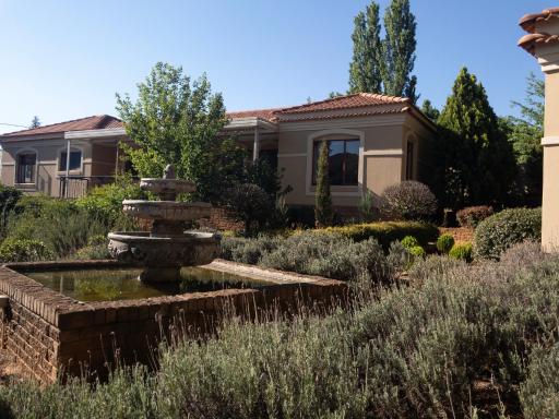Clarens Butterfly Villa - Housity