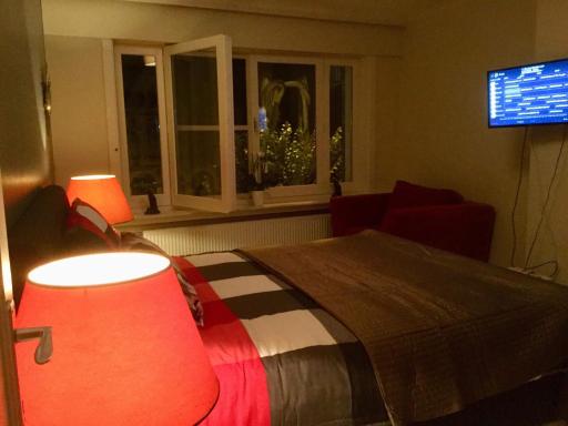 B&B East&West - Housity