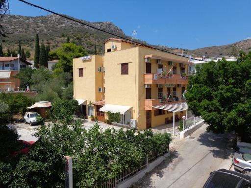 Katerina Hotel - Housity