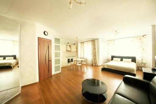 Kvartirkino-2 Apartments - Housity
