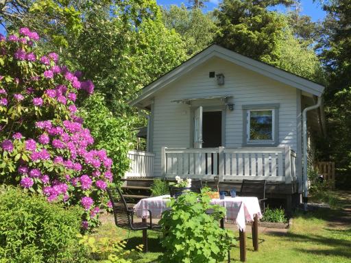 Stuga i naturskönt område på västra Tjörn - Housity