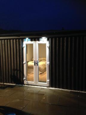 ensuite garden room - Housity
