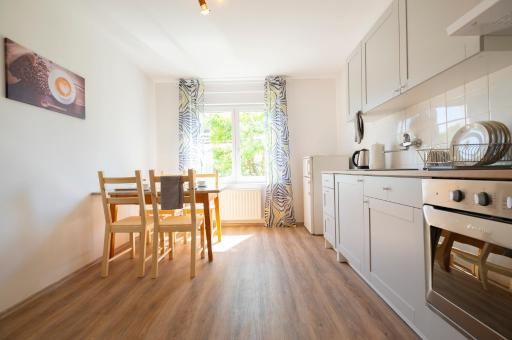 Apartment Ksenija - Housity