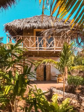 Mandala Tribe Treehouses - Housity