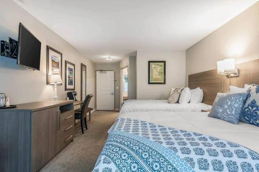 Lakes Inn at Dunvilla - Housity