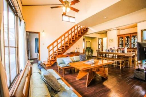 Beach House Yomitan - Housity