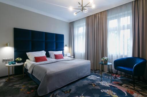 Queen Boutique Hotel - Housity